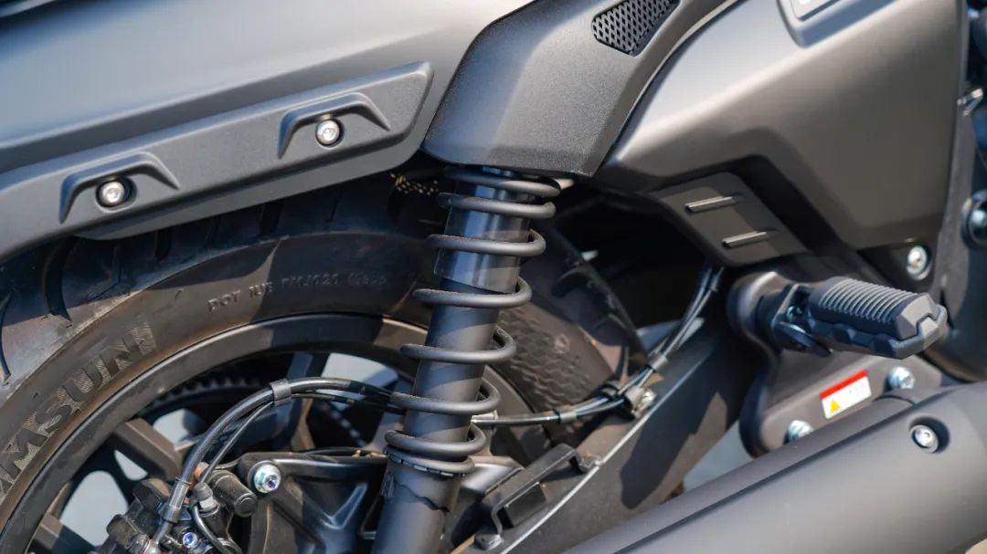 20999元骁胜坦影250皮带版发布试驾巡航中的弯道之王