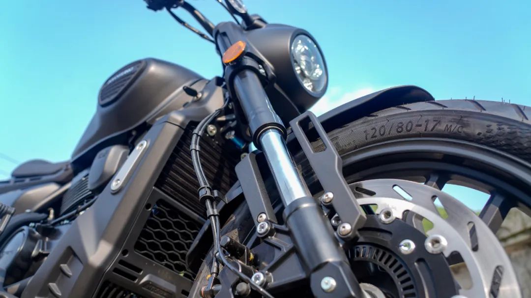 20999元骁胜坦影250皮带版发布试驾巡航中的弯道之王