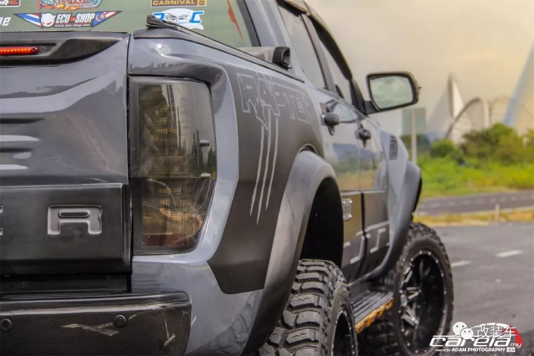 不愧是小猛禽福特ranger改装后竟然比大哥f150猛禽还霸气